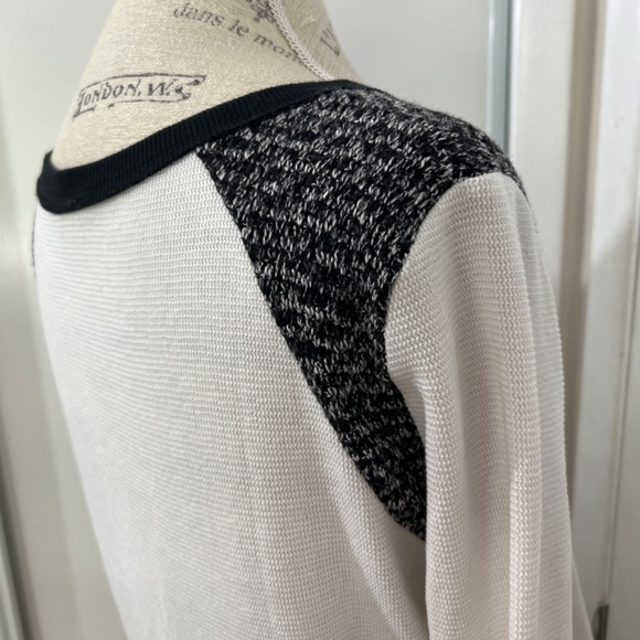 'Hem & Thread' Distressed Cotton White & Black Top - Picture 7 of 10